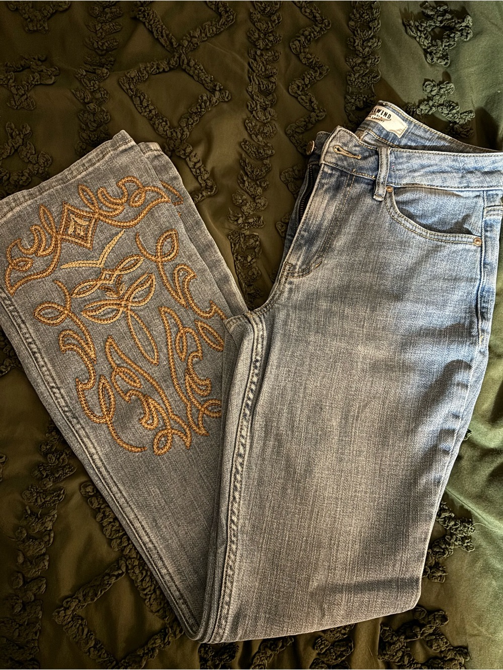 Idyllwind Rebel Light Wash Embroidered Women’s Jeans NWOT